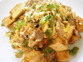 ゴーヤチャンプルつくれぽ1000越えの人気レシピ1位は 選 めんつゆで簡単 豆腐なし 苦くない スパム入り もやし入り 肉なしなど ぬくとい